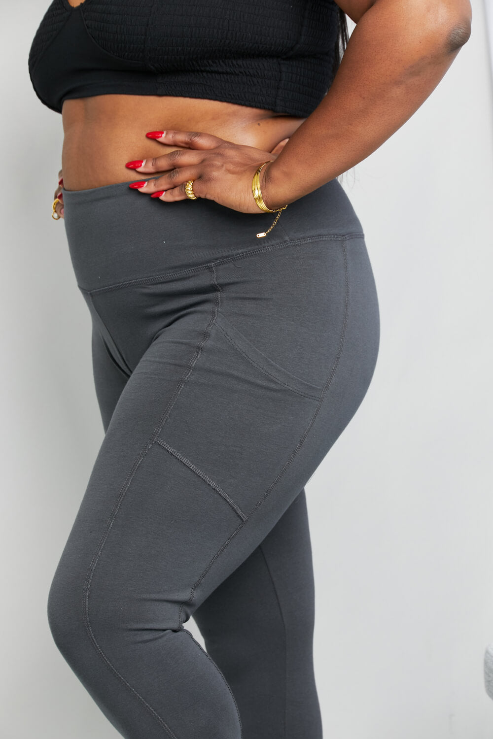 Zenana Ready to Roll Full Size Wide Waistband Pocket Leggings in Ash Grey